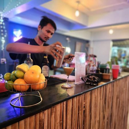 Tiki Tribe Bar & Hostel Tau-sziget Kültér fotó