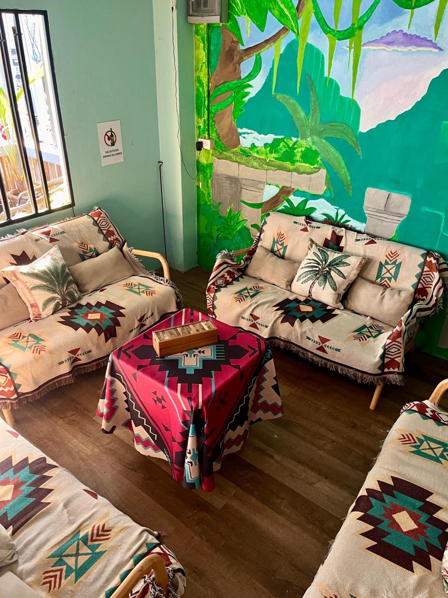 Tiki Tribe Bar & Hostel Tau-sziget Kültér fotó